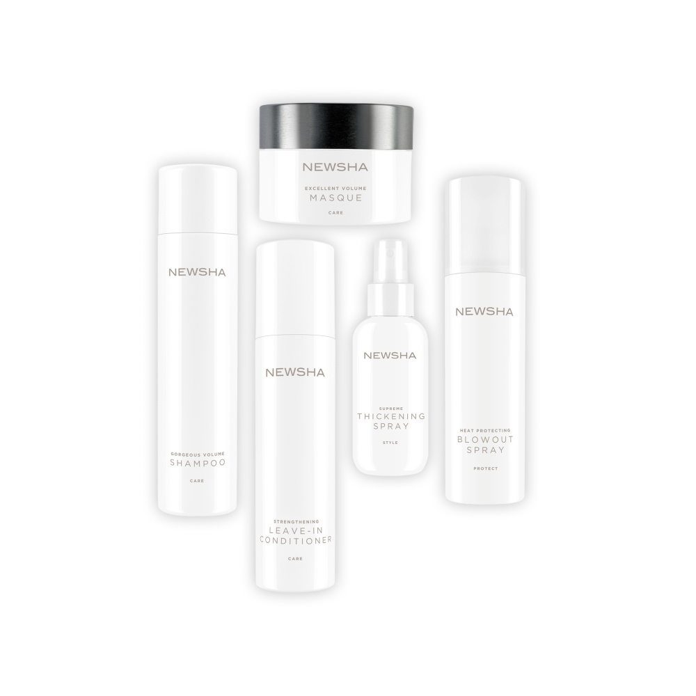 Volumenpflege-Set von NEWSHA – fünf hochwertige Produkte für feines Haar, darunter Gorgeous Volume Shampoo, Excellent Volume Masque, Strengthening Leave-In Conditioner, Supreme Thickening Spray und Heat Protecting Blowout Spray, für sichtbar mehr Fülle, Pflege und Schutz beim Styling.