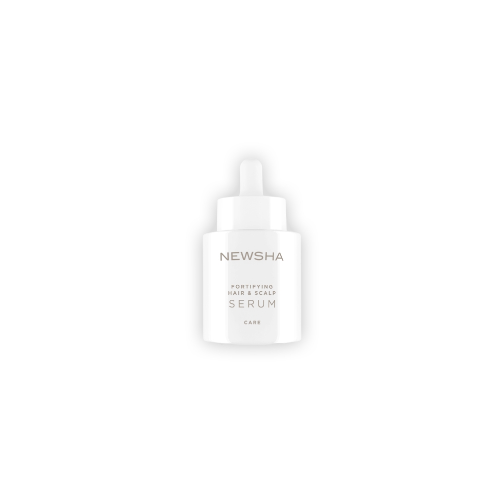 Haar- und Kopfhautserum zur Stärkung der Haarwurzeln. Fortifying Hair & Scalp Serum von NEWSHA fördert gesundes Haarwachstum, spendet Feuchtigkeit und beruhigt die Kopfhaut.